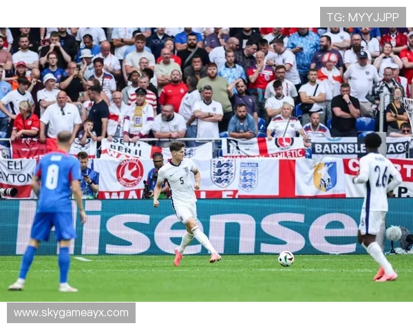 黄喜灿闪耀赛场！关键进球助力球队逆转取胜