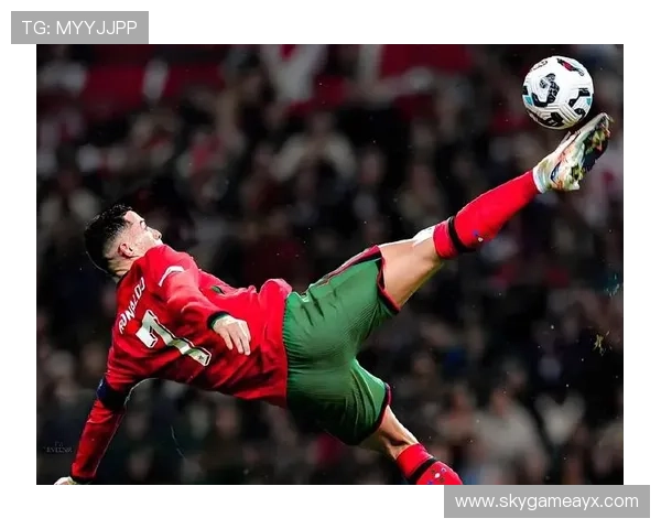 若日尼奥职业生涯再攀高峰:从默默无闻到足球传奇的蜕变之路 若日尼奥职业生涯再攀高峰:从默默无闻到足球传奇的蜕变之路